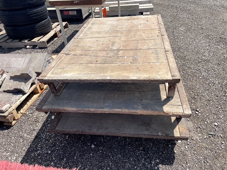 #6336-•-(3)-metal-foot-pallets-image-4
