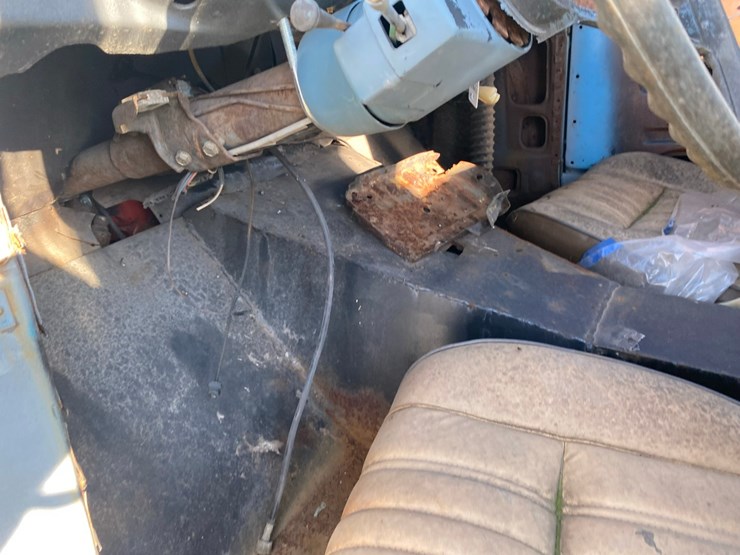 1949-plymoth-special-deluxe-4-door-suicide-door-sedan-project-car-image-10