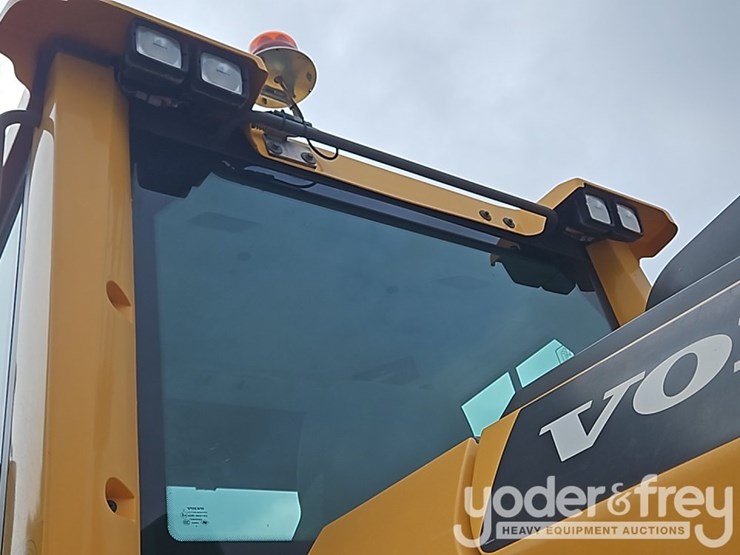 2019-volvo-l60h-image-23