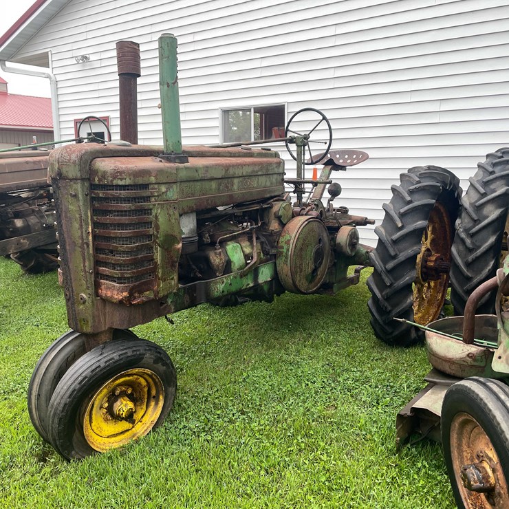 #6673 • 1946 John Deere