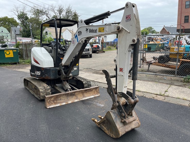 2021-bobcat-e35-image-2