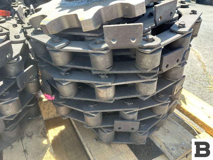 roller-chain-and-(4)-drive-sprockets-image-7