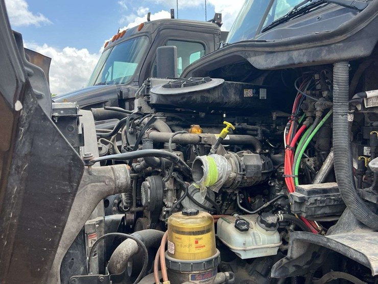 2018-freightliner-t/a-daycab-truck-*inop-image-20