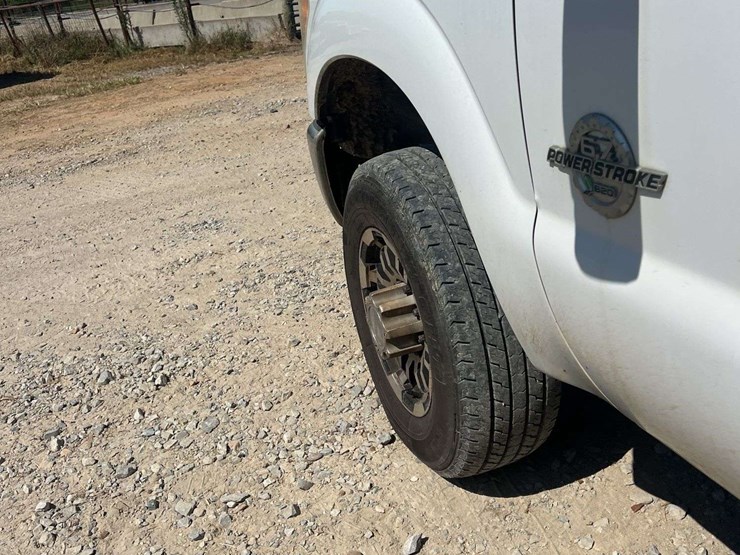 ford-f350-xl-image-25