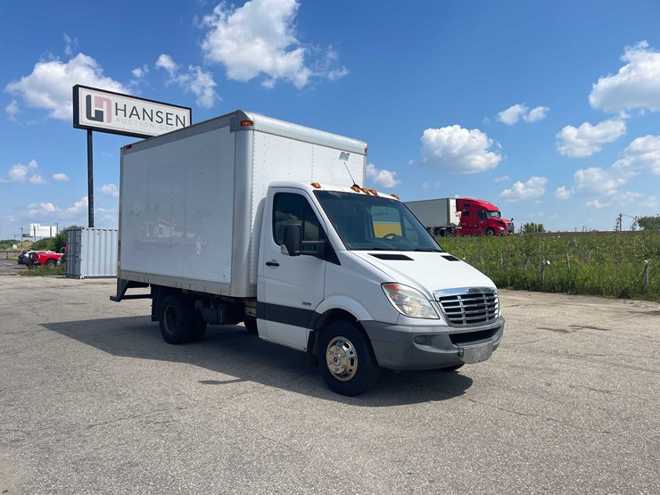 2011-freightliner-sprinter-3500-image-8