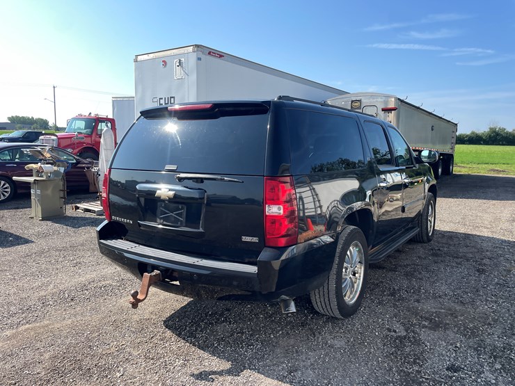 #6288-•-2008-chevy-suburban-(has-wi-title)-image-5
