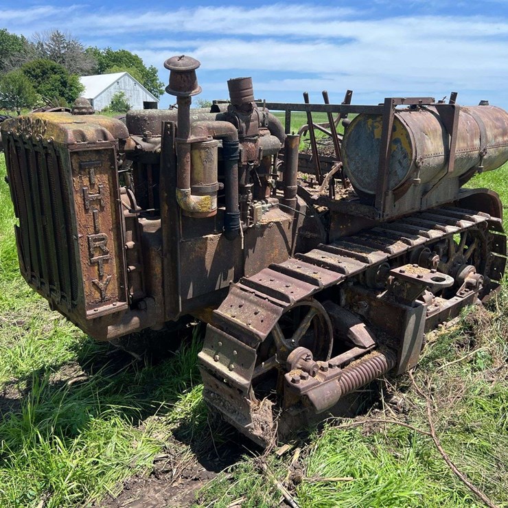 Caterpillar Thirty