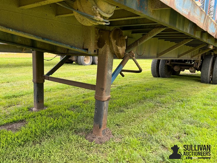 1982-monn-t/a-side-dump-sugar-beet-trailer-image-8