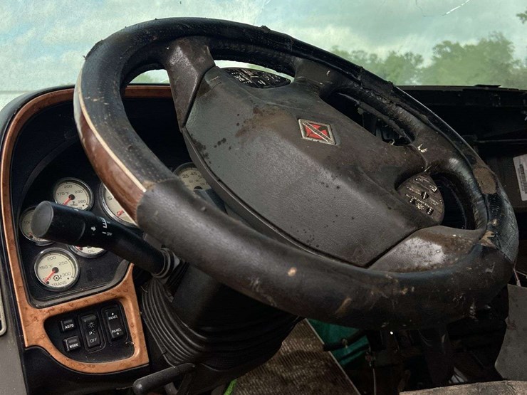 2014-international-prostar-image-24