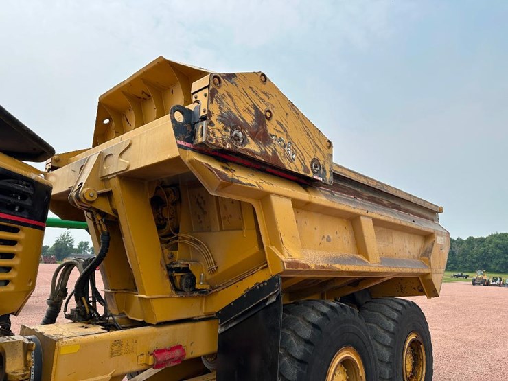 2007-caterpillar-c11-image-26