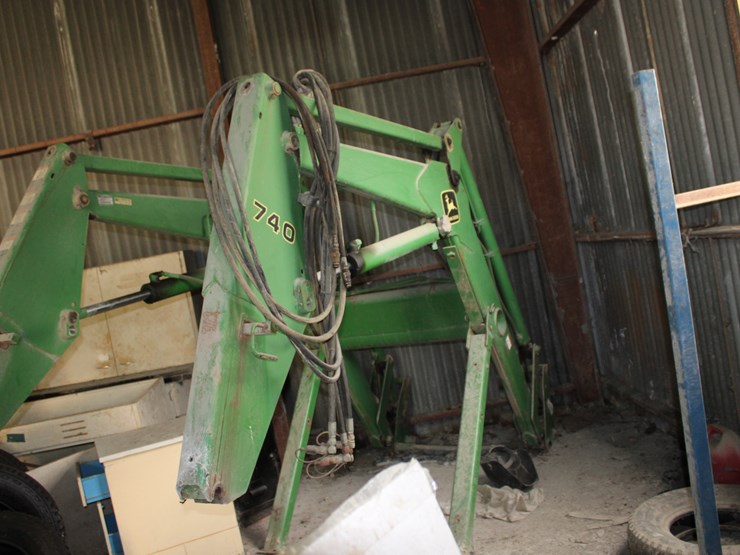 john-deere-740-image-1