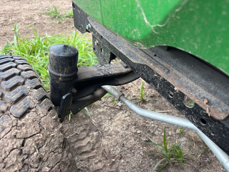 john-deere-x300-image-40