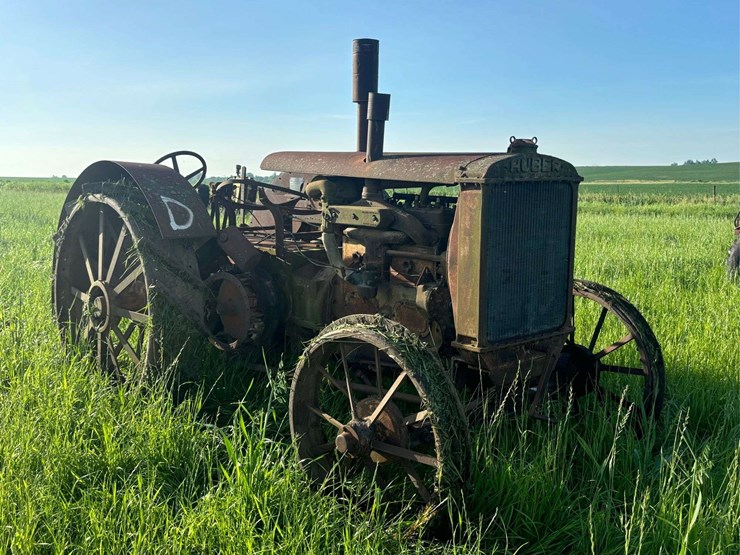 huber-4-cylinder-tractor-image-6