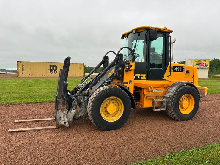 2002-jcb-411ht-image-1