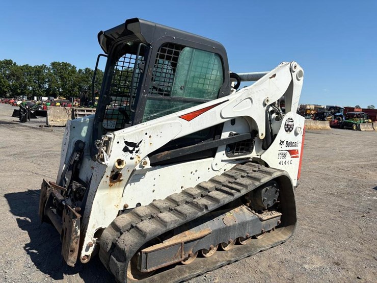 2017-bobcat-t750-image-1
