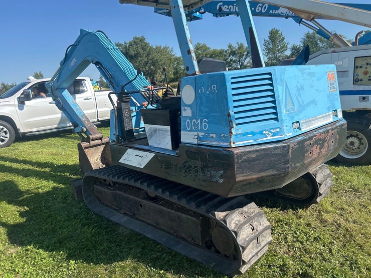yanmar-mini-excavator-image-13