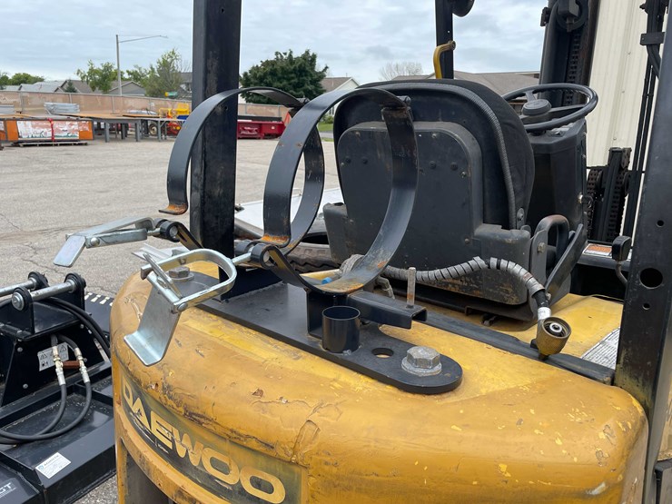 #1365-•-daewoo-5000-lb.-capacity-forklift-(o2)-image-21