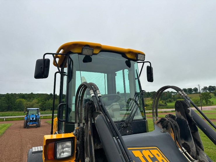 2002-jcb-411ht-image-13