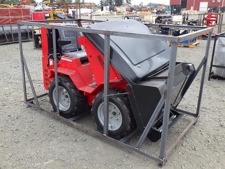2025-agt-sda-140w-skid-steer-loader-image-4