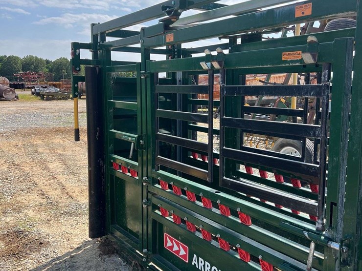 arrowquip-q-catch-86-series-squeeze-chute-image-14