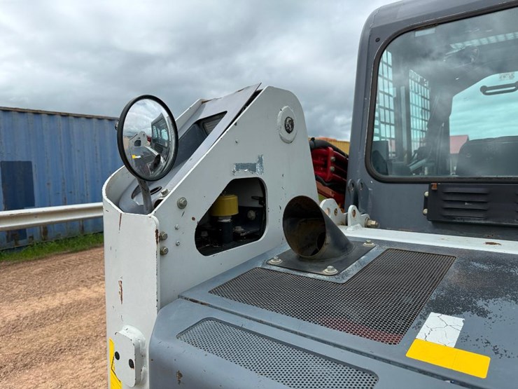 2015-takeuchi-tl12-image-28