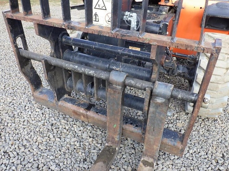 2017-jlg-g5-18a-image-10