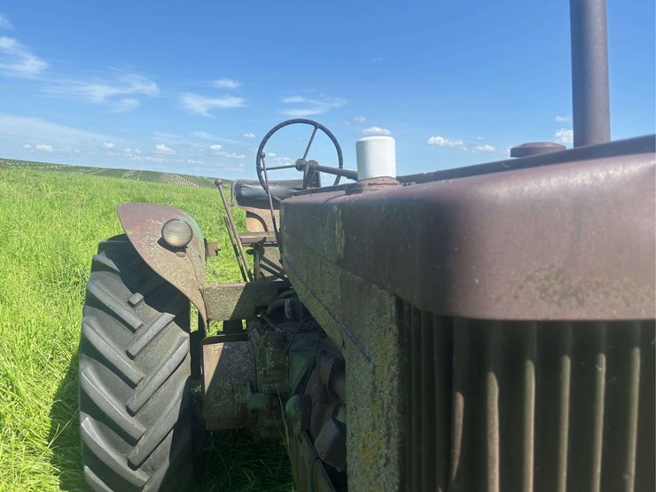 john-deere-70-image-12