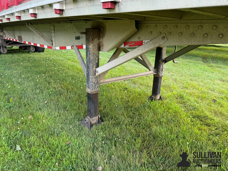2013-reitnouer-t/a-side-dump-sugar-beet-trailer-image-10