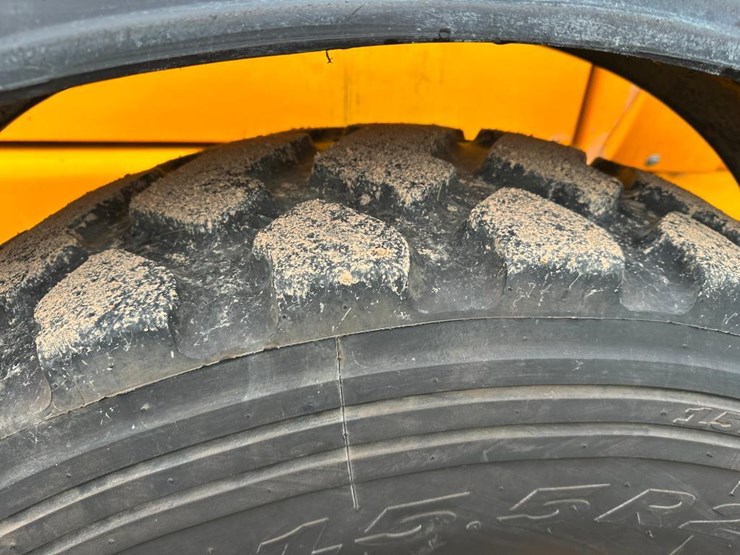 2002-jcb-411ht-image-7