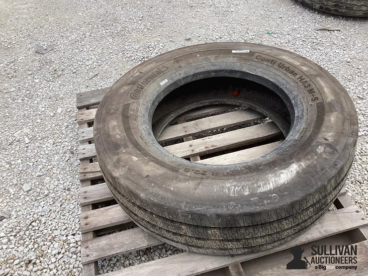 305/70r22.5-tire-image-6