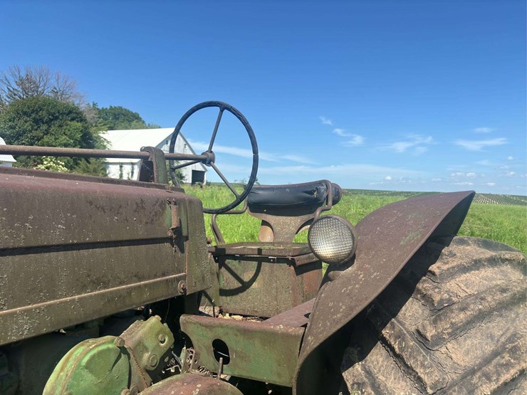 john-deere-70-image-44