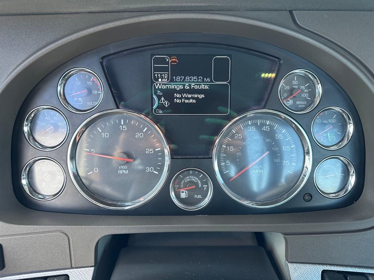 2019-kenworth-t680-image-19