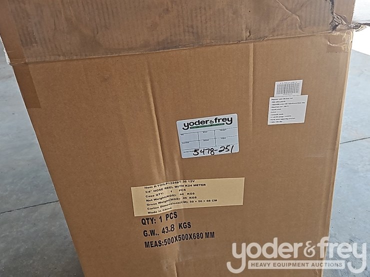 unused-fuel-boss-12v-portable-diesel-transfer-pump-15-gpm-c/w-12'-hose,-nozzle-image-6