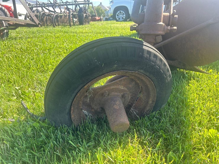 john-deere-plow-image-12