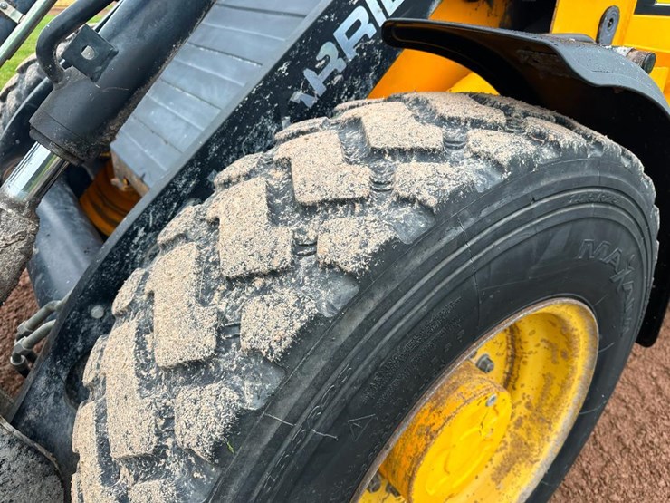 2002-jcb-411ht-image-9