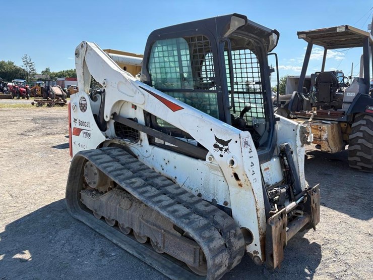 2017-bobcat-t750-image-4