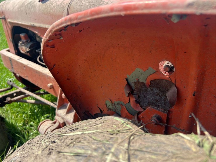 allis-chalmers-with-sickle-mower-image-49