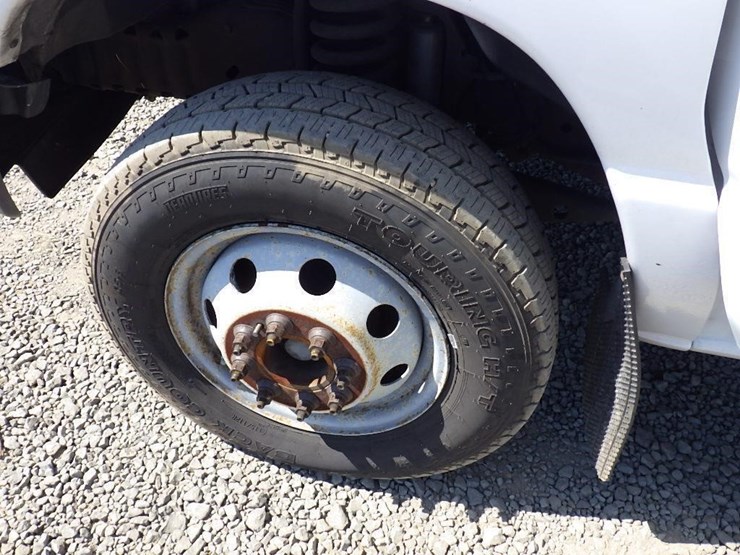 2006-utility-van-image-38