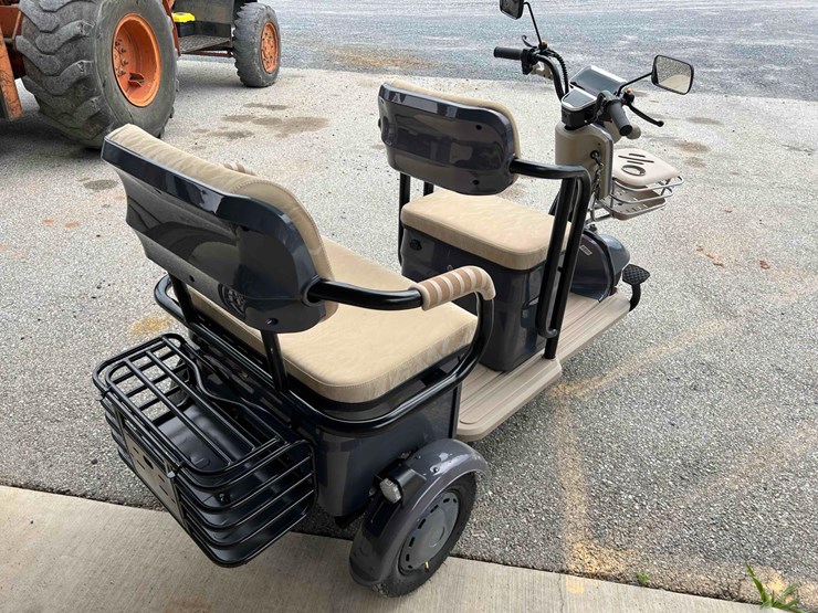 unused-irgc40-battery-powered-mini-golf-cart-image-4