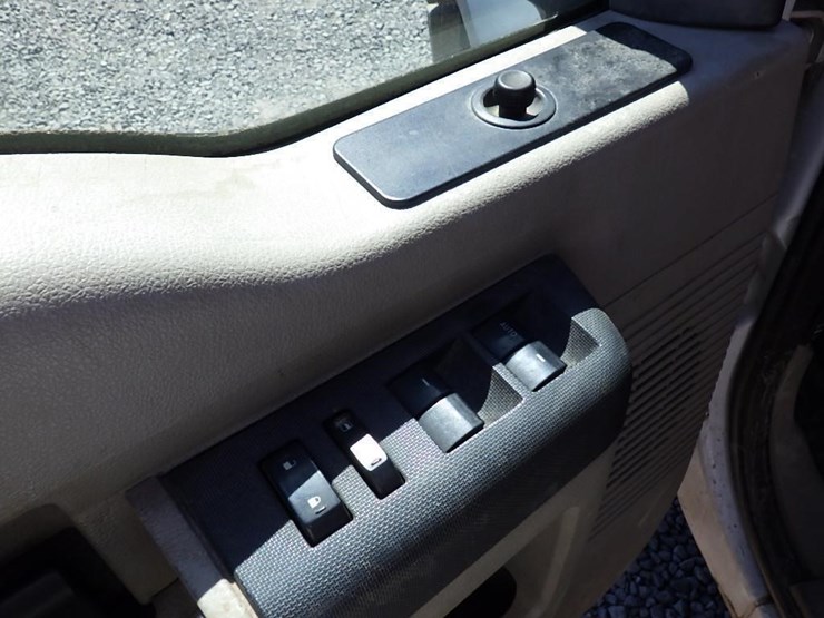 2008-ford-f450-image-23