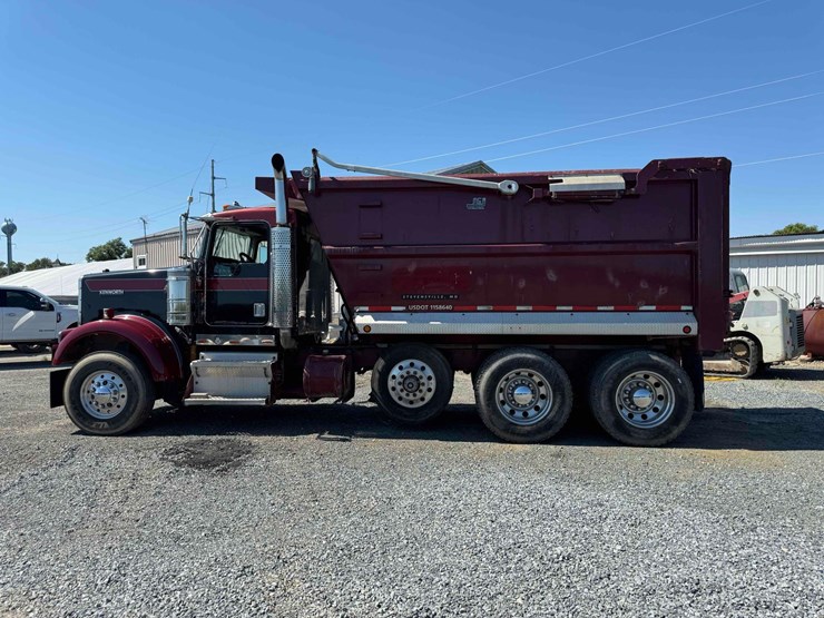 2000-kenworth-w900b-image-1