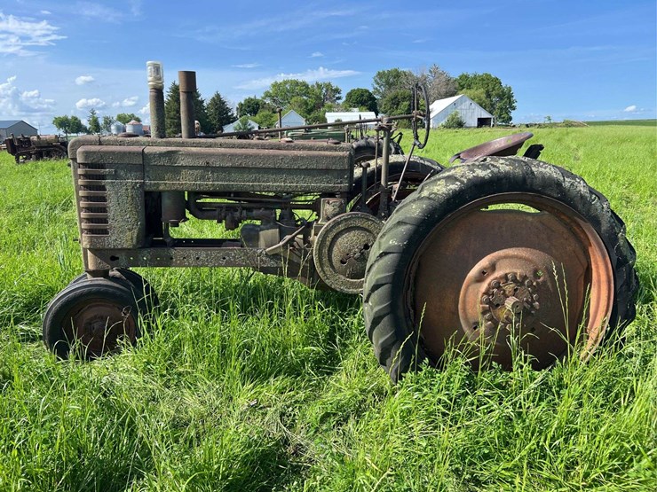 john-deere-model-b-image-2