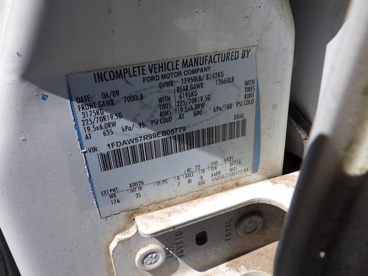 2009-ford-f550-image-29