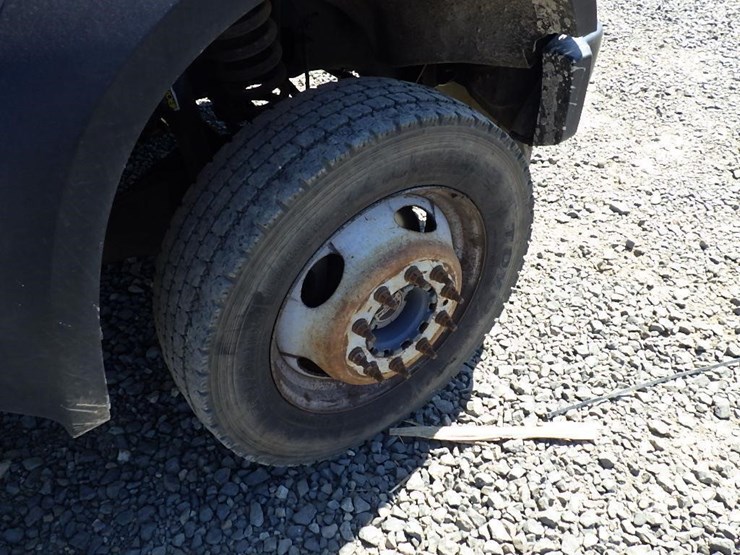 2009-ford-f550-image-28