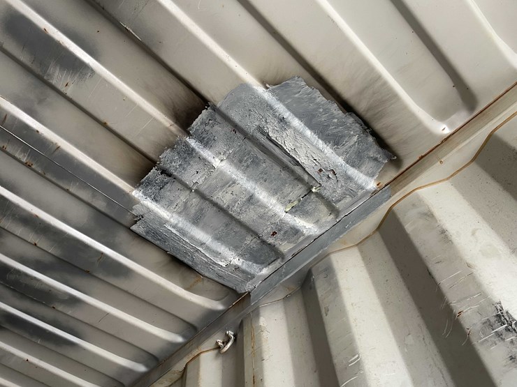 #1358-•-40'-shipping-container-(of)-image-9
