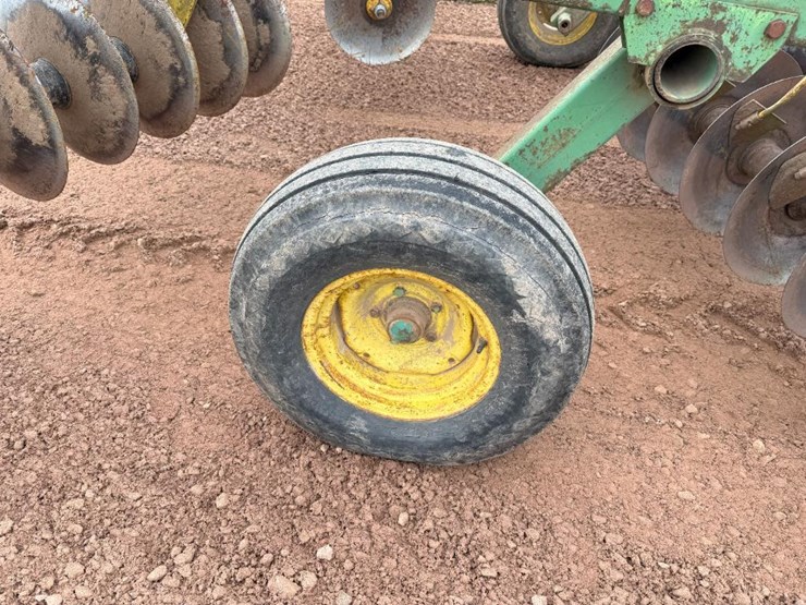 john-deere-210-image-18