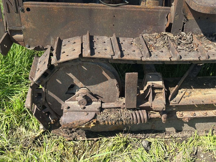 caterpillar-ten-crawler-image-23