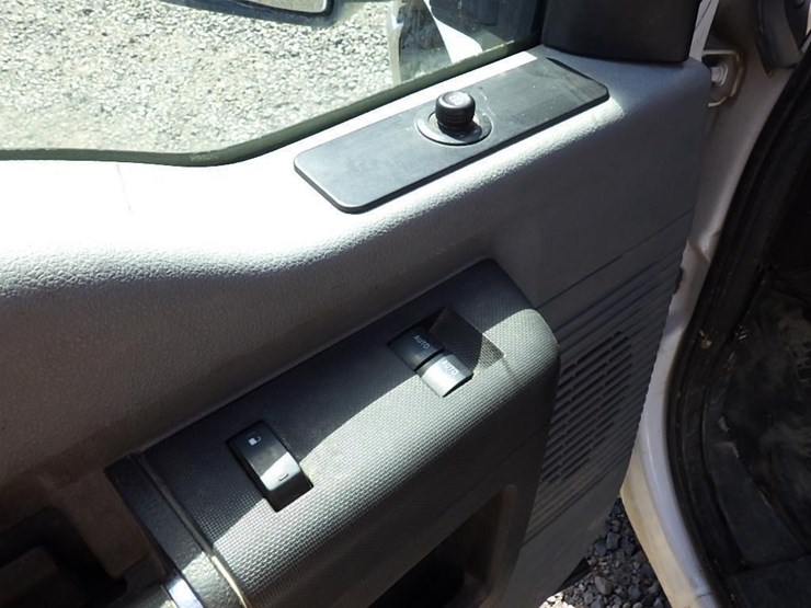 2014-ford-f250-image-16
