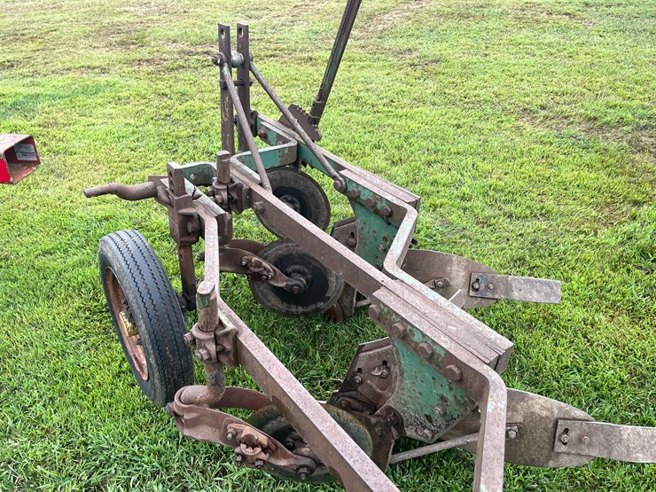#7462-•-john-deere-moldboard-plow-image-13