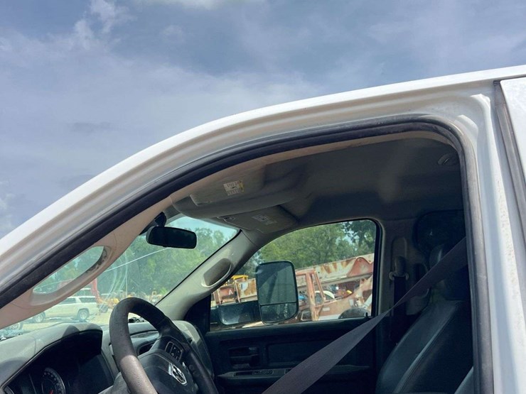 2018-dodge-ram-4500-image-24
